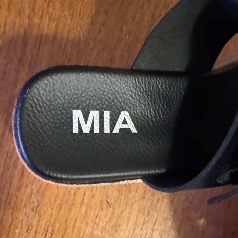 NWT MIA Black Platform Sandals with Waffle Sole Espadrille Styling Versatile - Picture 2 of 11